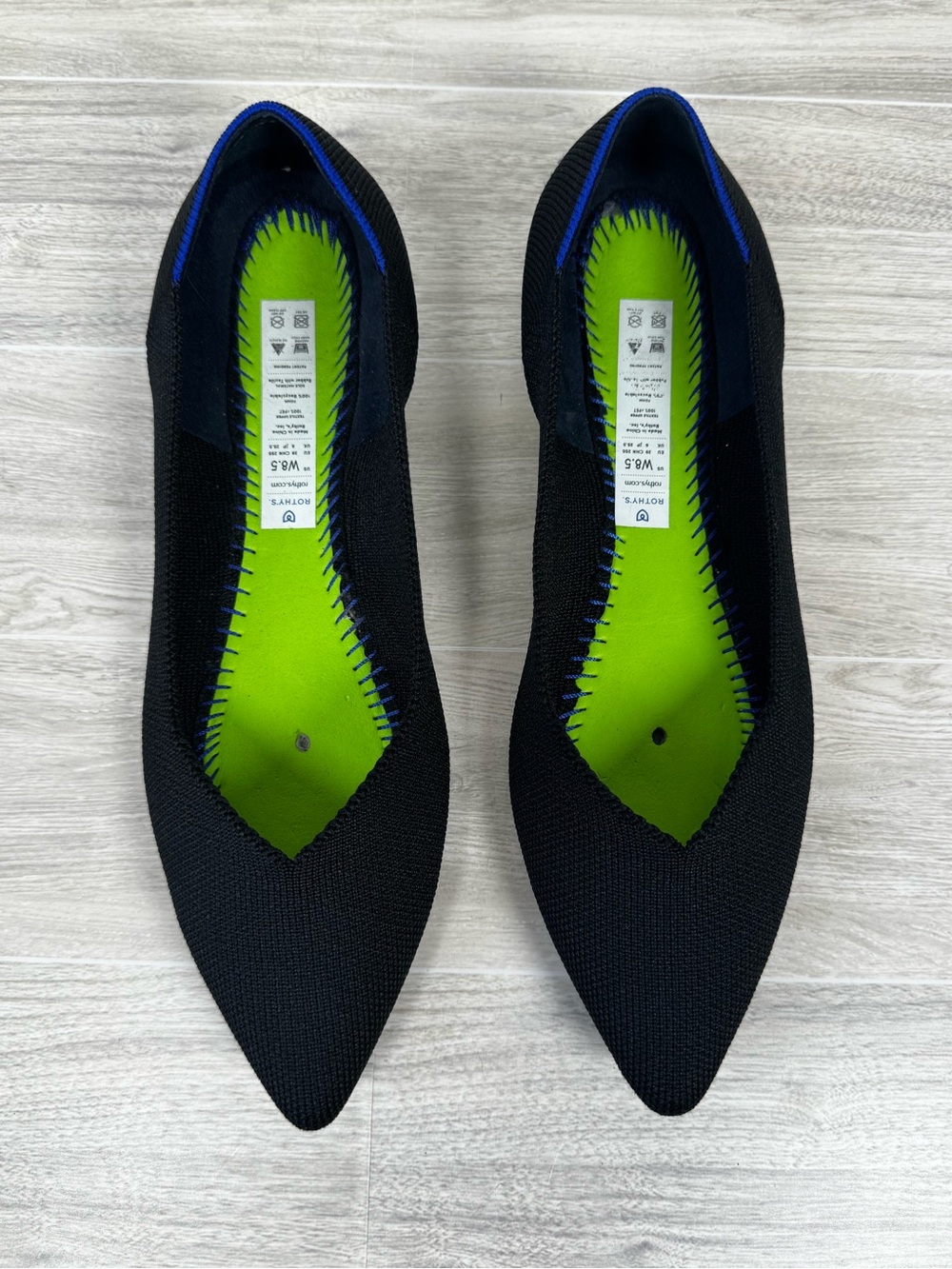 Woman’s Rothy’s The Point II size 8.5 pointed toe black knit flats comfort
